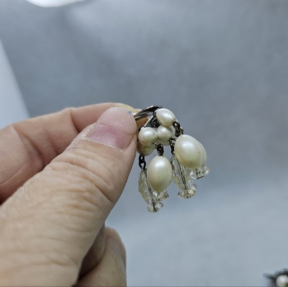 Vintage Laguna Clip On Earrings - Picture 5 of 6